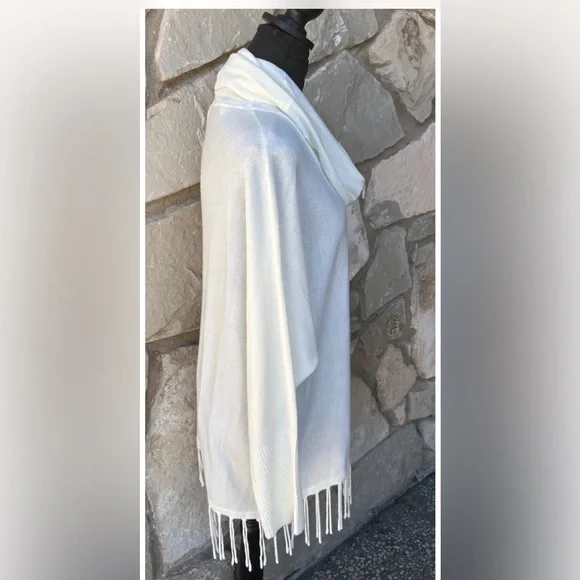 New Directions Tunic Cowl Neck Sweater Size Medium Ivory Fringe Accent NWT - Picture 7 of 10